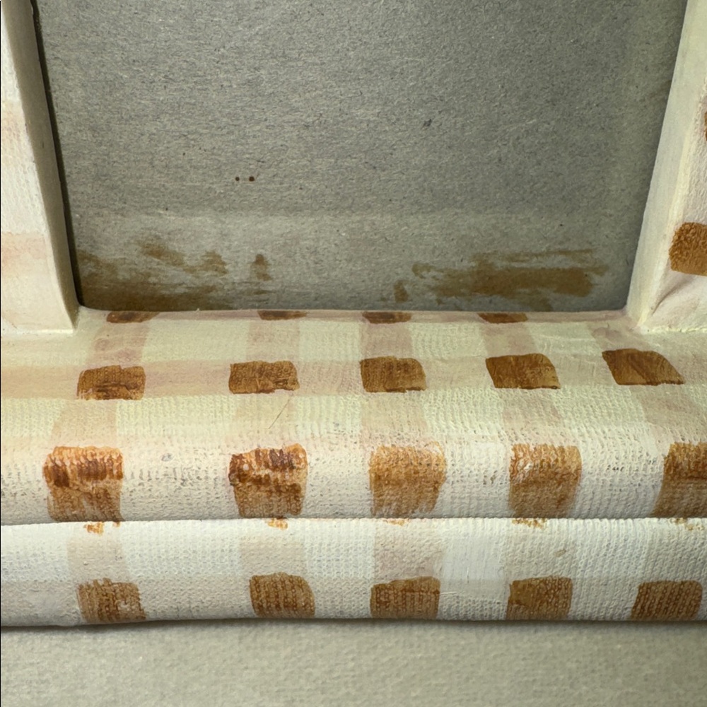 Vintage! Unique! White and Tan Checkered Mini Sofa Photo Frame - Picture 5 of 7